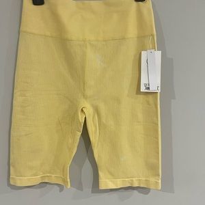 Sage collective L yellow biker short